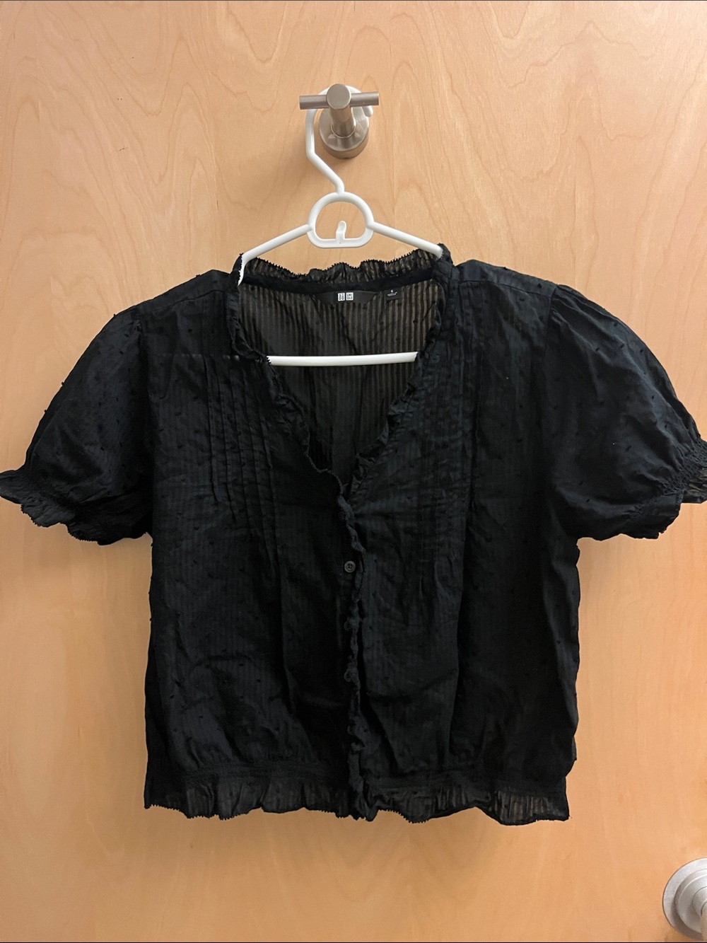 Uniqlo black ruffle blouse
